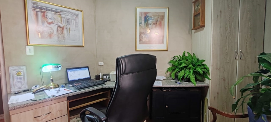 4 Bedroom Property for Sale in Melodie North West